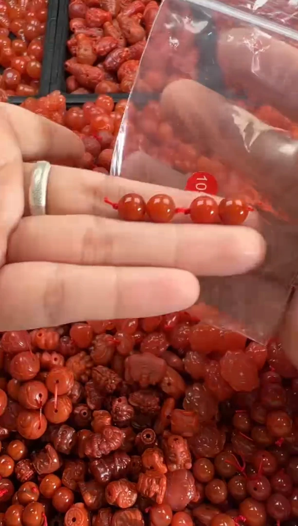 【闪购商品】南红玛瑙颈饰未镶嵌1