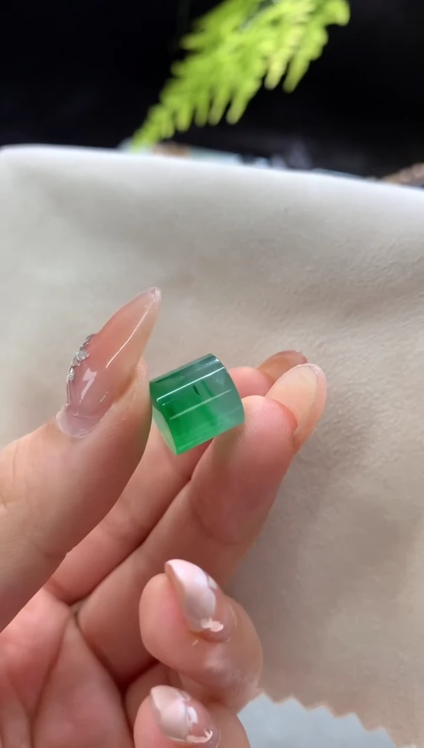 散珠翡翠翡翠桶珠卡10.9/11.4