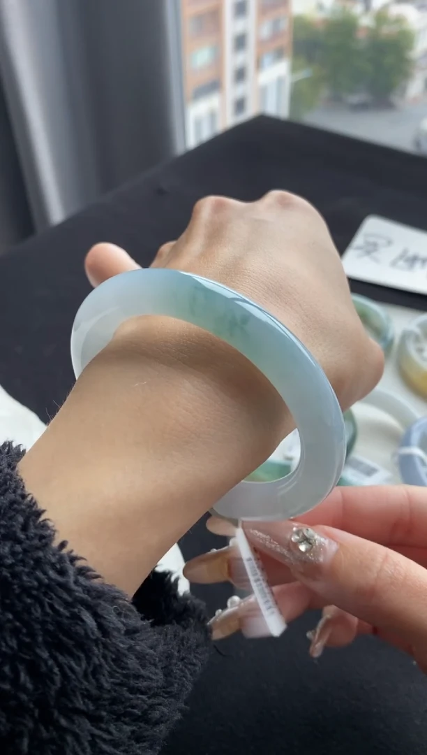 【闪购商品】翡翠手镯未镶嵌55.4圈圆条~不退不换