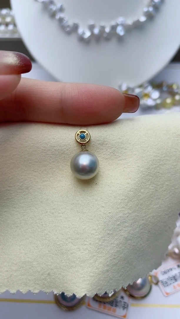 【闪购商品】海水珍珠颈饰18K金镶嵌W71
