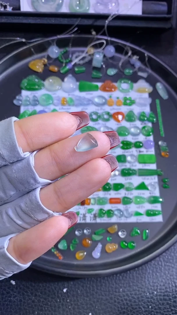 未镶嵌挂件翡翠莲蓬