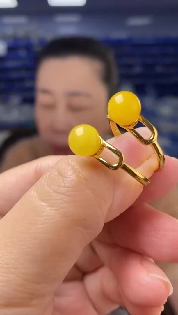 银S925镶嵌蜜蜡戒指多样性发货发其一