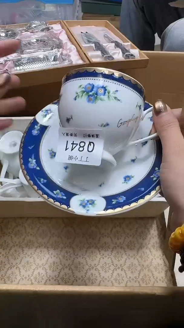 瓷片小*物841