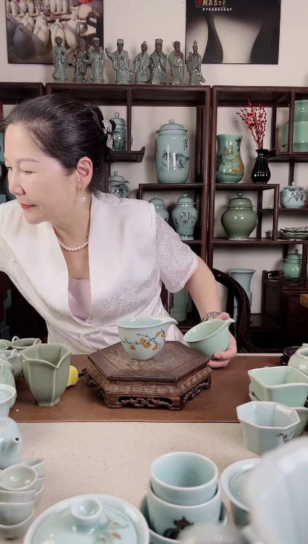 釉中彩 柿子画 元宝公道杯