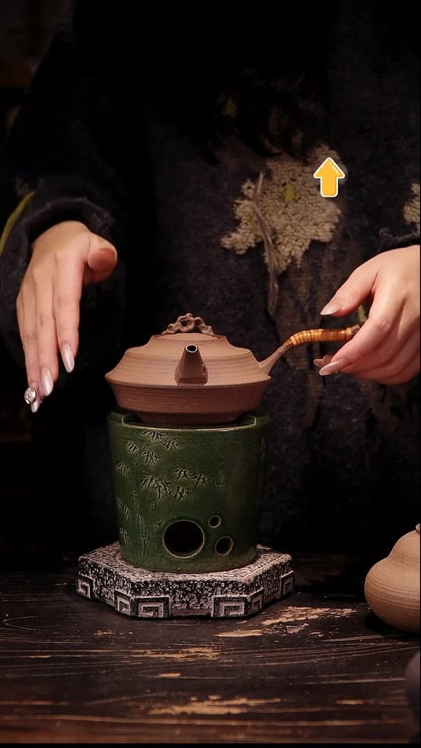 纯手工珊瑚石侧把加翡翠绿雕刻炉