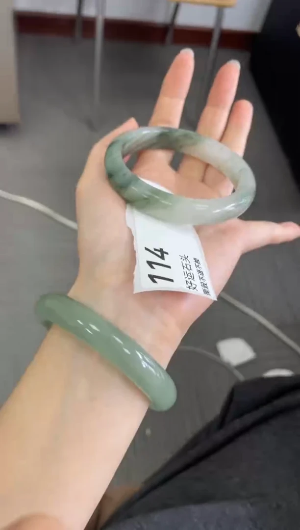 未镶嵌手镯石英质玉微瑕114