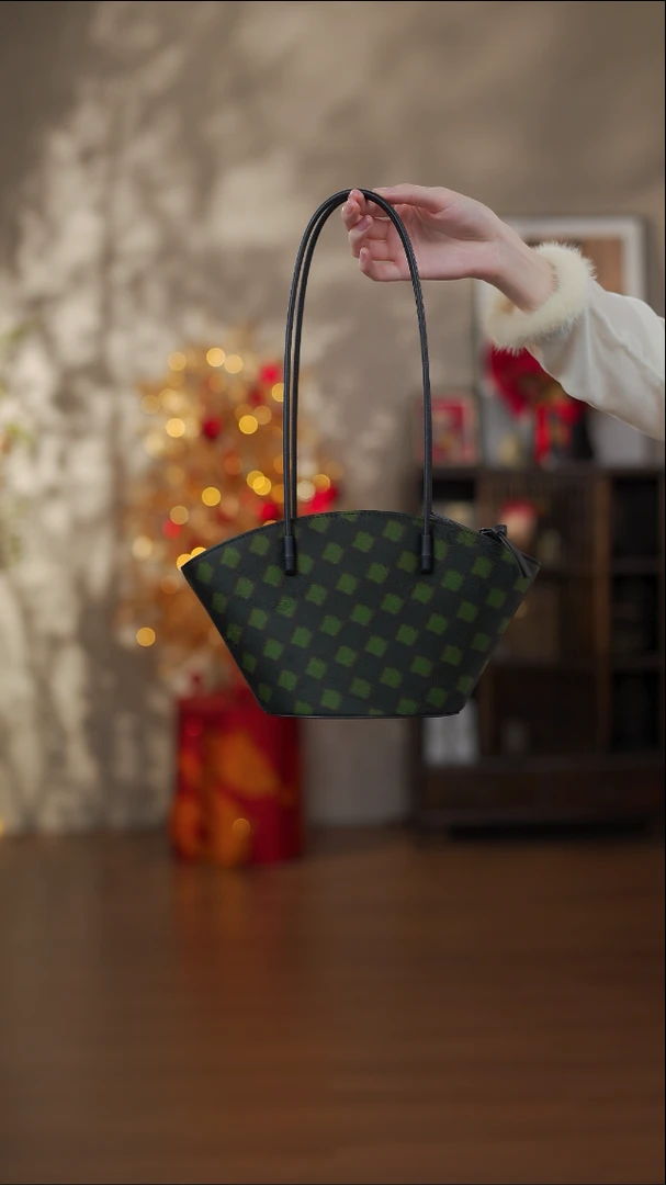 GONG QUE 新中式桑蚕丝花萝香云纱+牛皮手工饺子包 242579