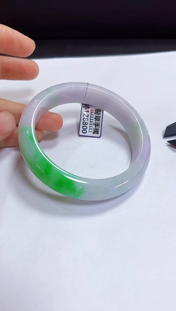 颈饰未镶嵌翡翠60手镯