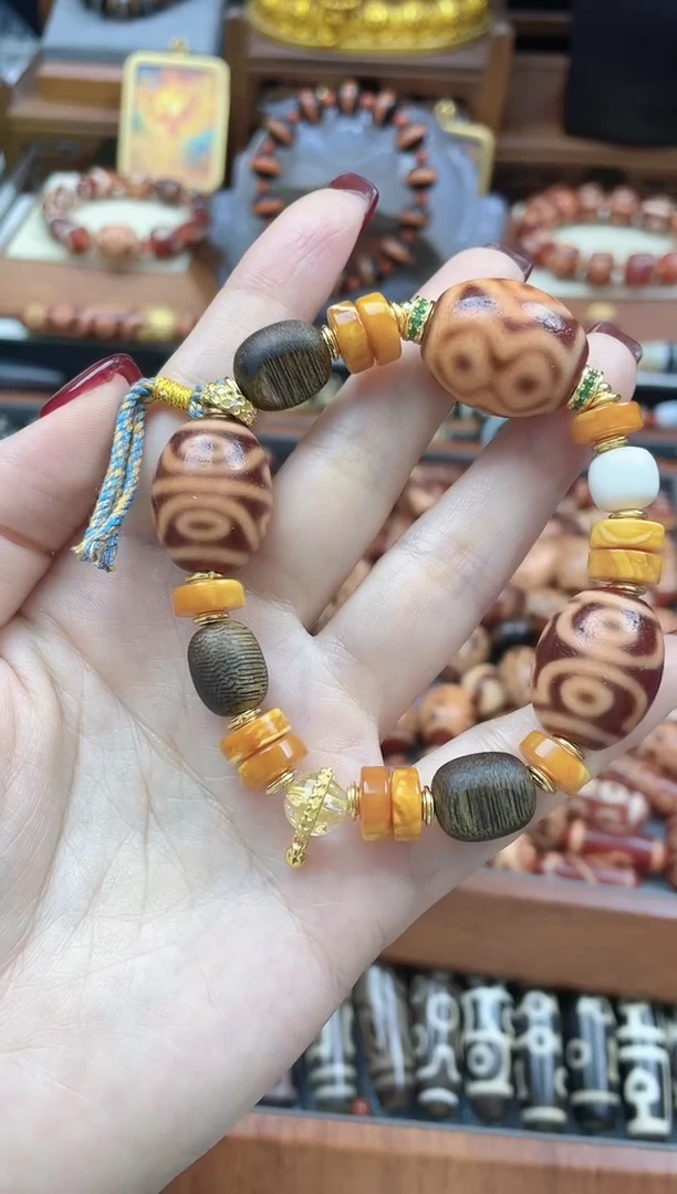 玛瑙/玉髓散珠老****肥金蟾红肉678眼达洛设计款手串