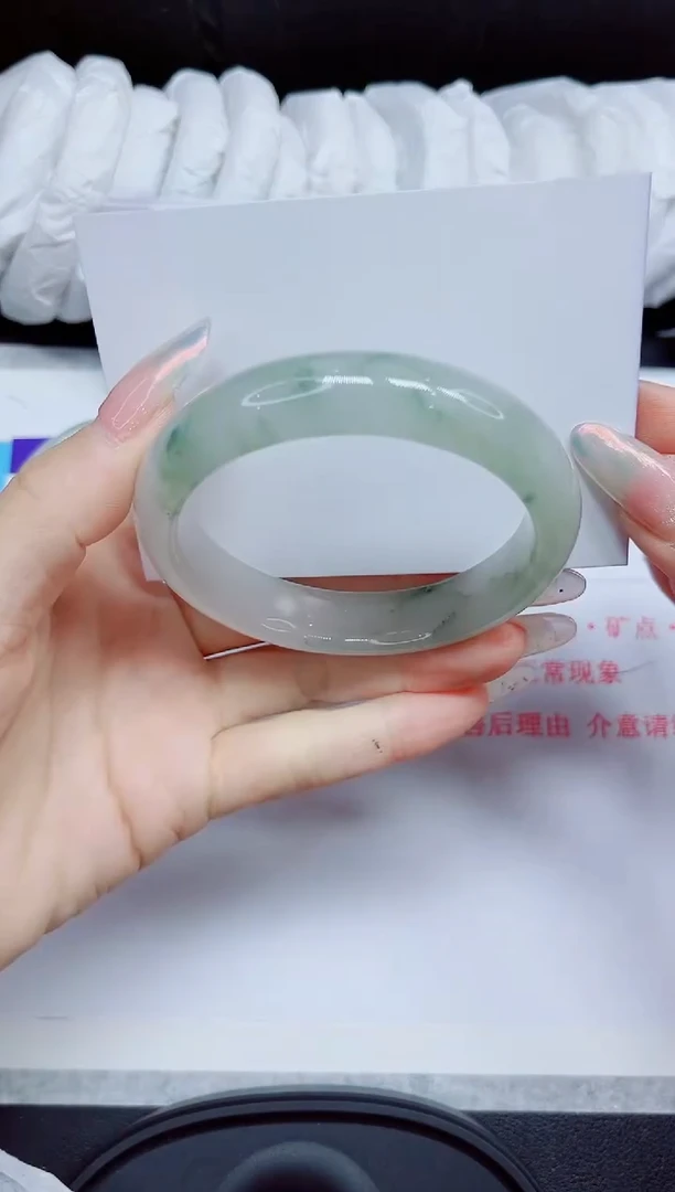 石英质玉手镯未镶嵌210