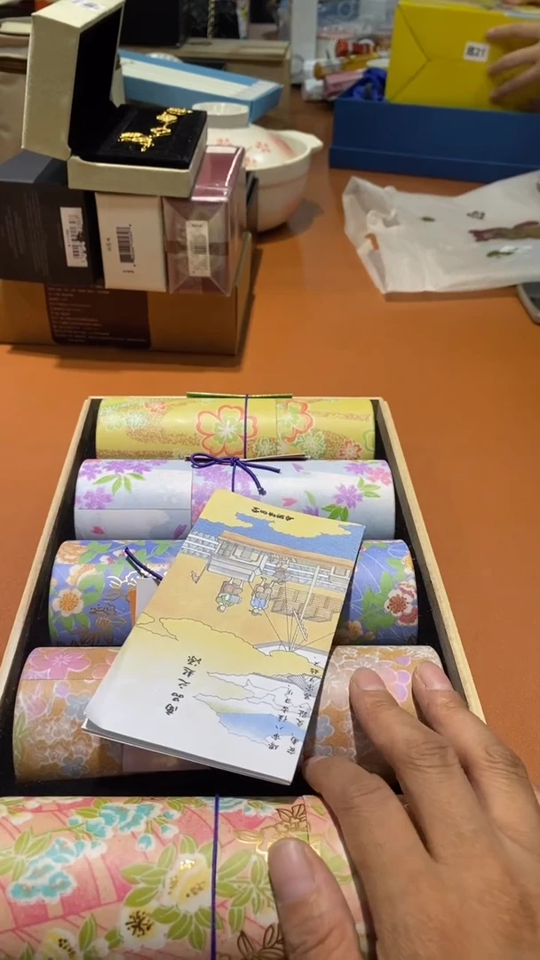 瓷片品牌 包包香水手表护肤品@@1