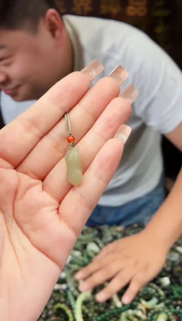 和田玉未镶嵌颈饰拍一发一