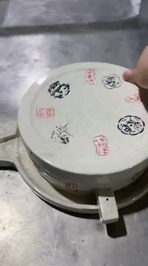瑕疵白色盘子一套
