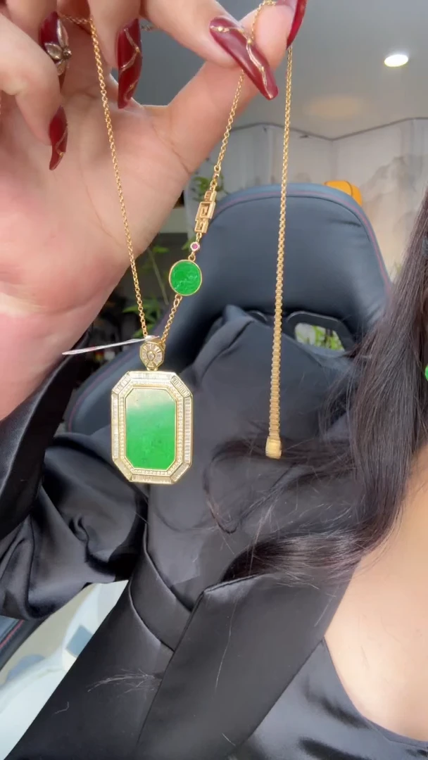 【闪购商品】翡翠吊坠(赠链)银S925镀金镶嵌天然缅甸翡翠A货吊坠