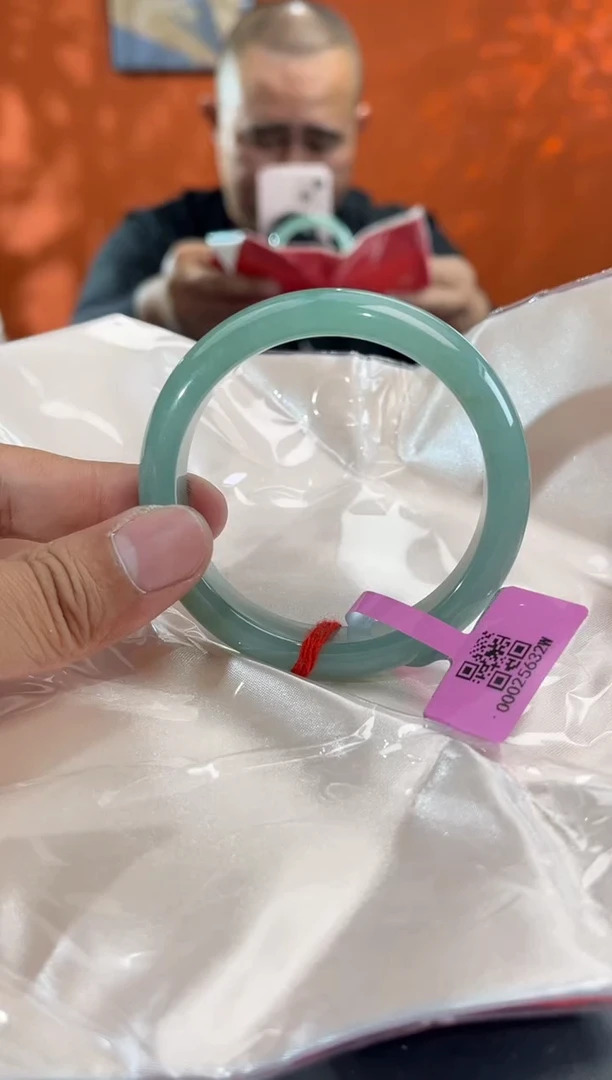 未镶嵌手镯翡翠翡翠手镯 56