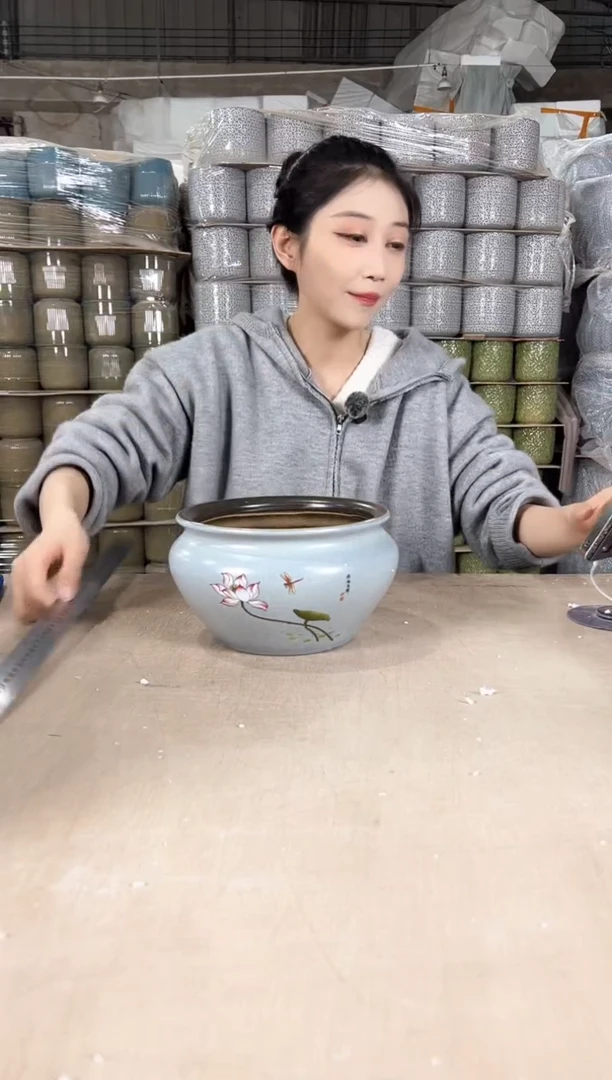 【闪购商品】陶瓷矮款圆口荷花天蓝大号20x12