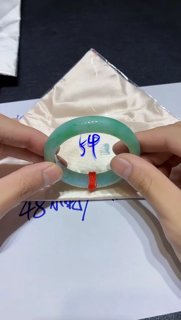 未镶嵌手镯翡翠翡翠手镯