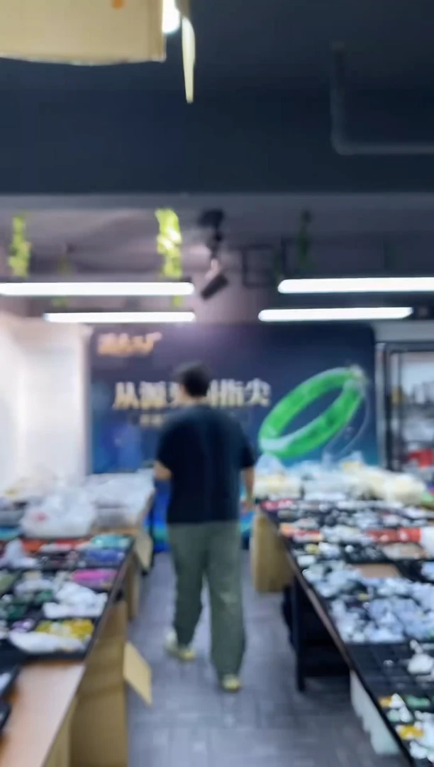 颈饰未镶嵌水晶多样性发其一颜色微差