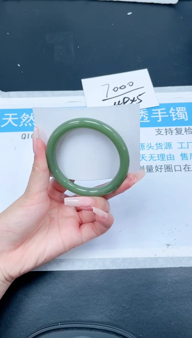 【闪购商品】石英质玉手镯未镶嵌62-55