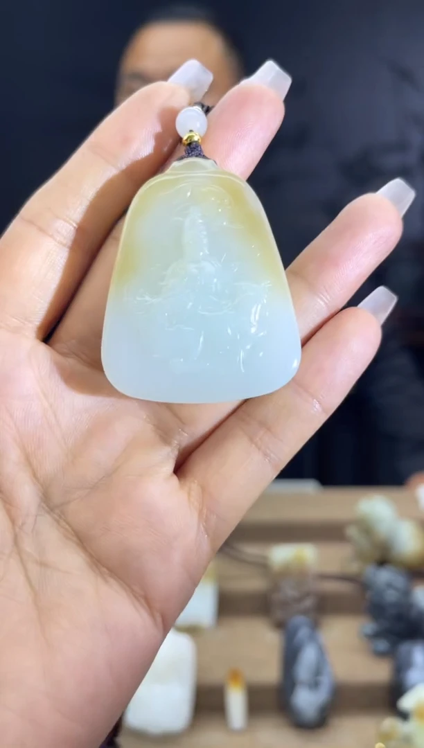 颈饰未镶嵌和田玉1