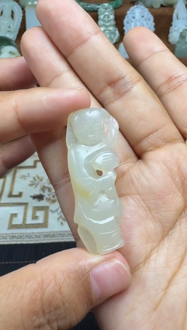 颈饰未镶嵌和田玉1