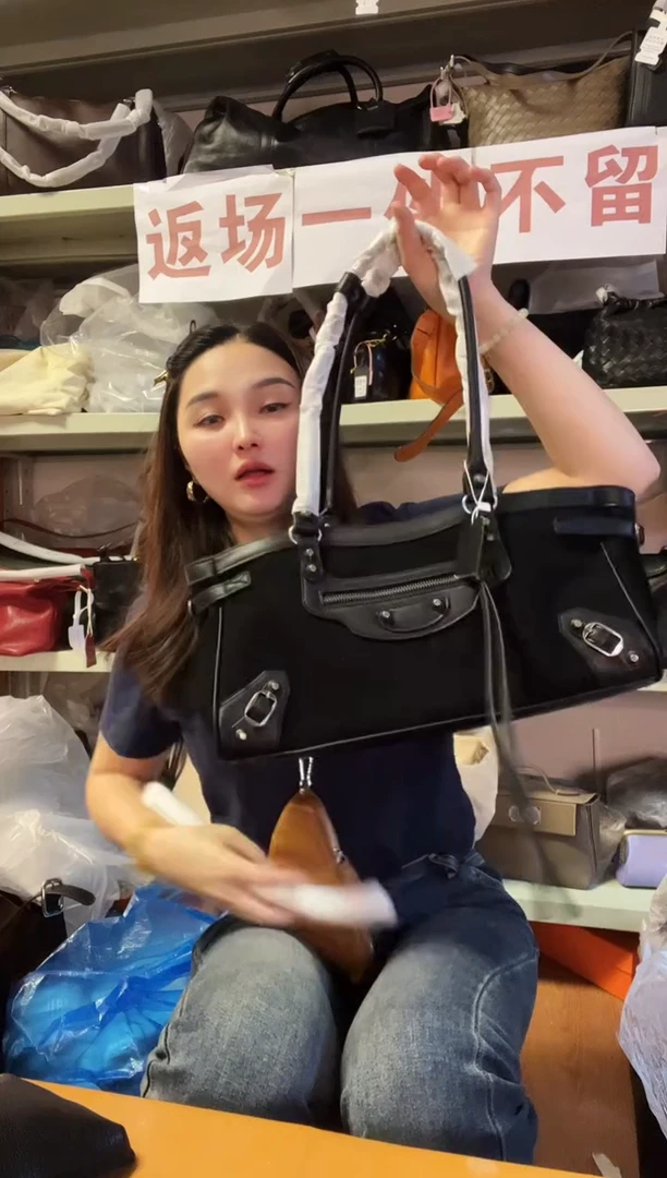 牛皮（革）高端订制时尚百搭女士包包