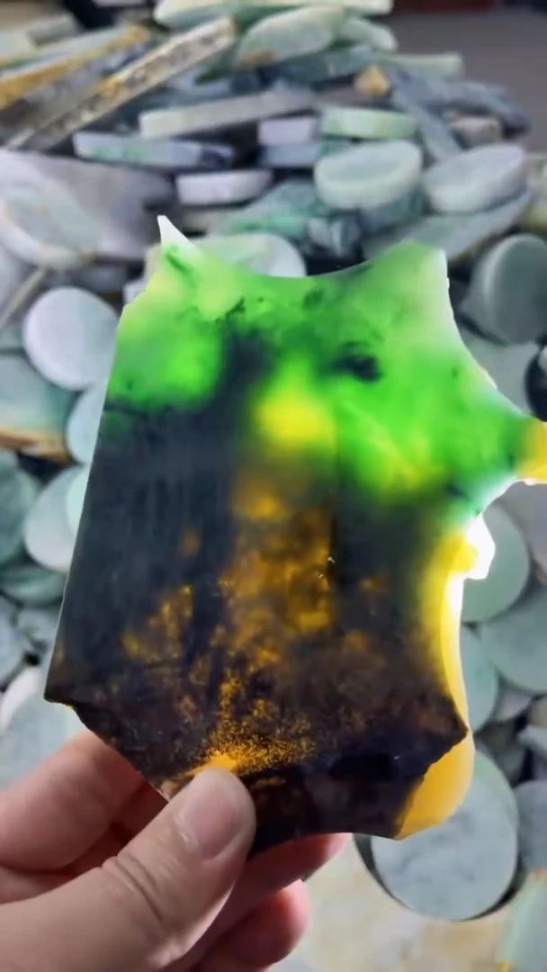 【闪购商品】翡翠挂件未镶嵌A货康壹162