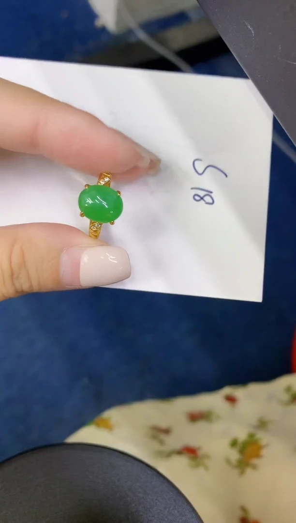 颈饰未镶嵌翡翠缅甸天然翡翠A货