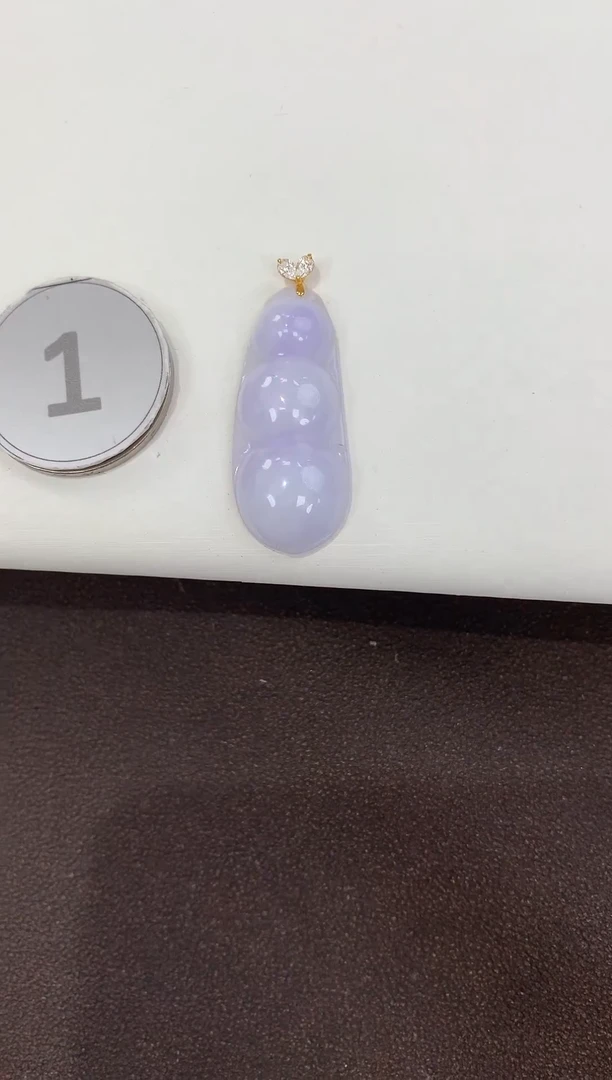 颈饰18K金镶嵌翡翠缅甸a货翡翠