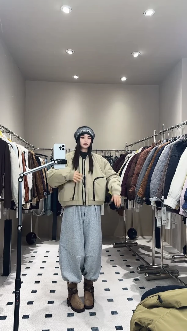 浅绿色机车服00000