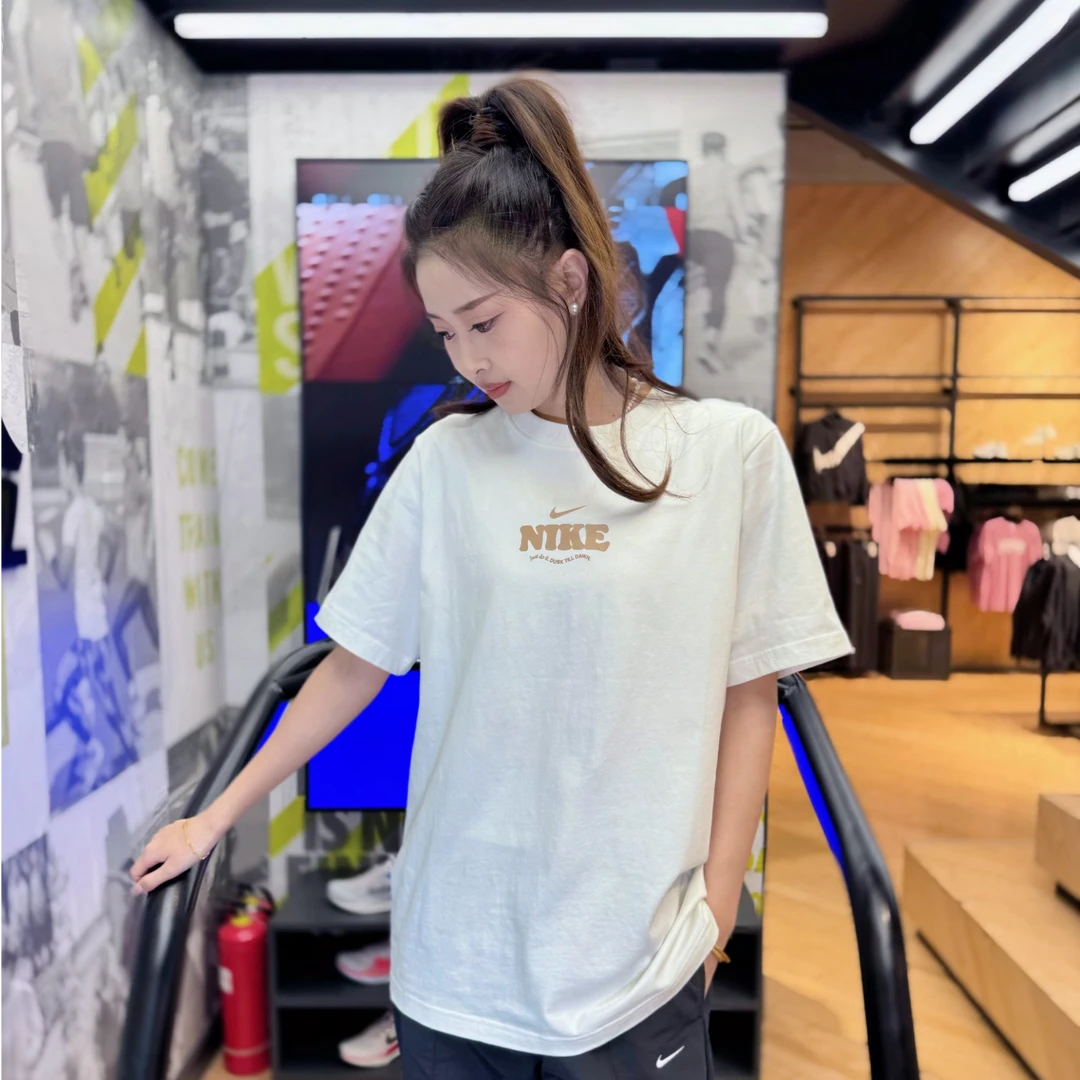NIKE/耐克NIKE/耐克Essential 女子T恤HF6180133