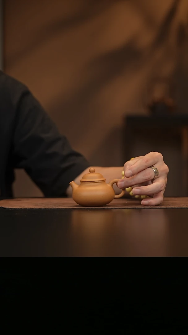 允禾斋  紫砂壶  容天  黄段