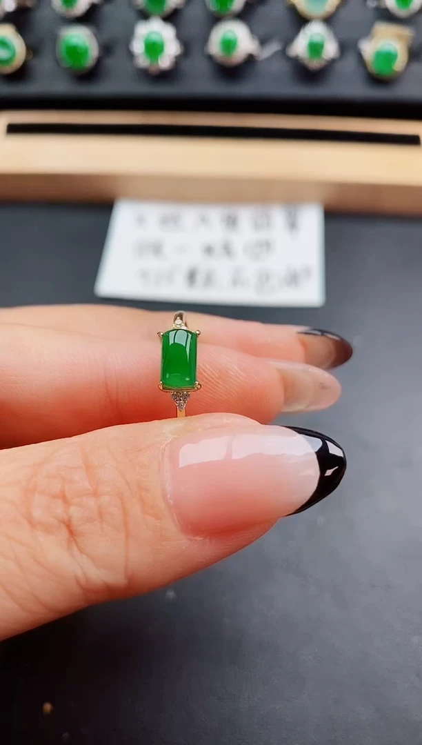 翡翠戒指银S925镶嵌08050