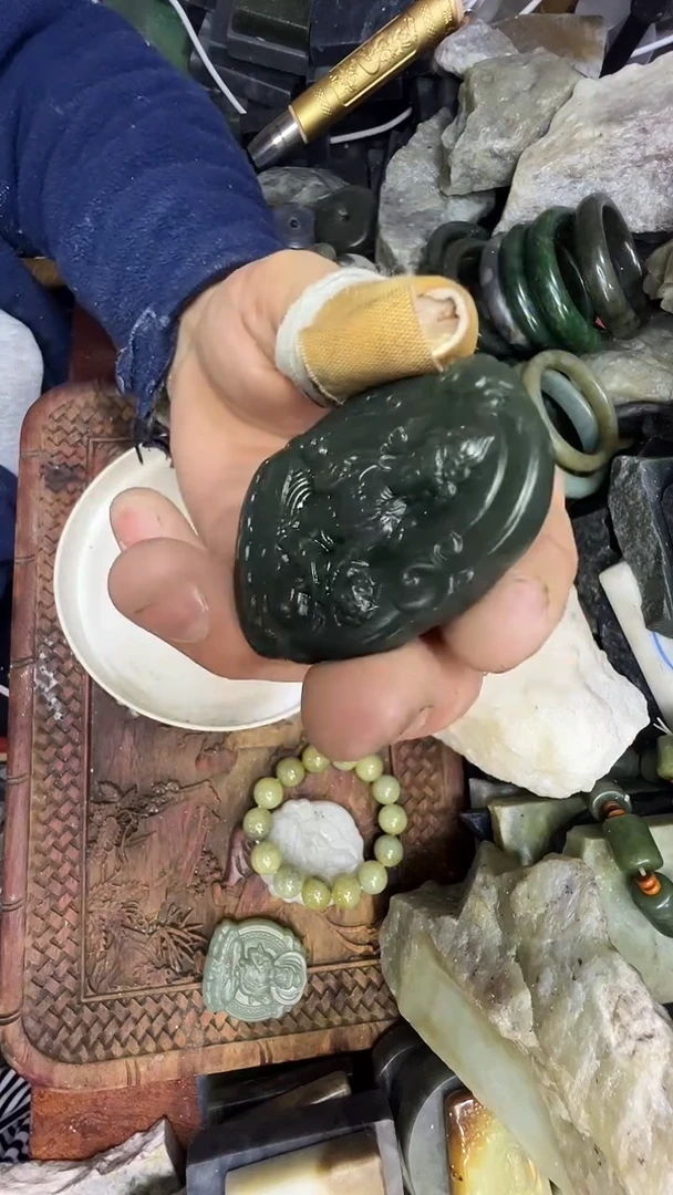 未镶嵌和田玉珠宝半成品牌子