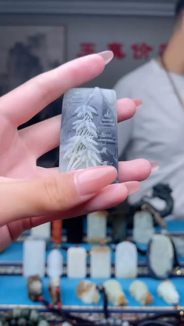 未镶嵌和田玉挂件1