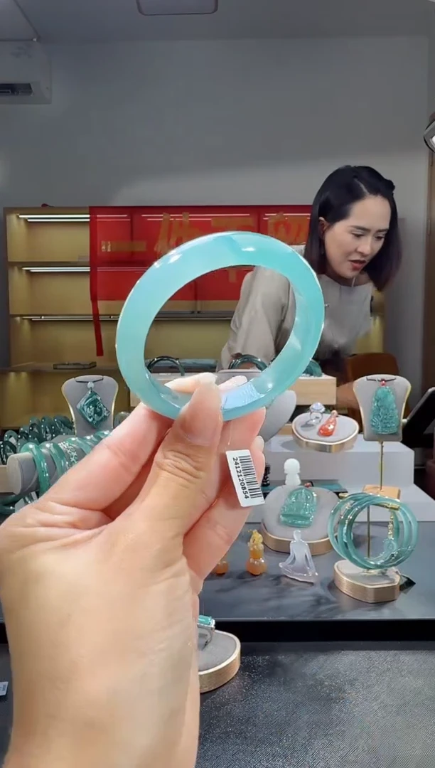 未镶嵌手镯翡翠55圈