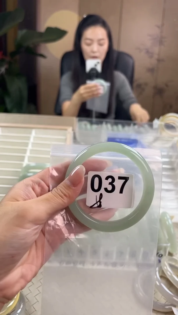 未镶嵌手镯石英质玉昀****️037