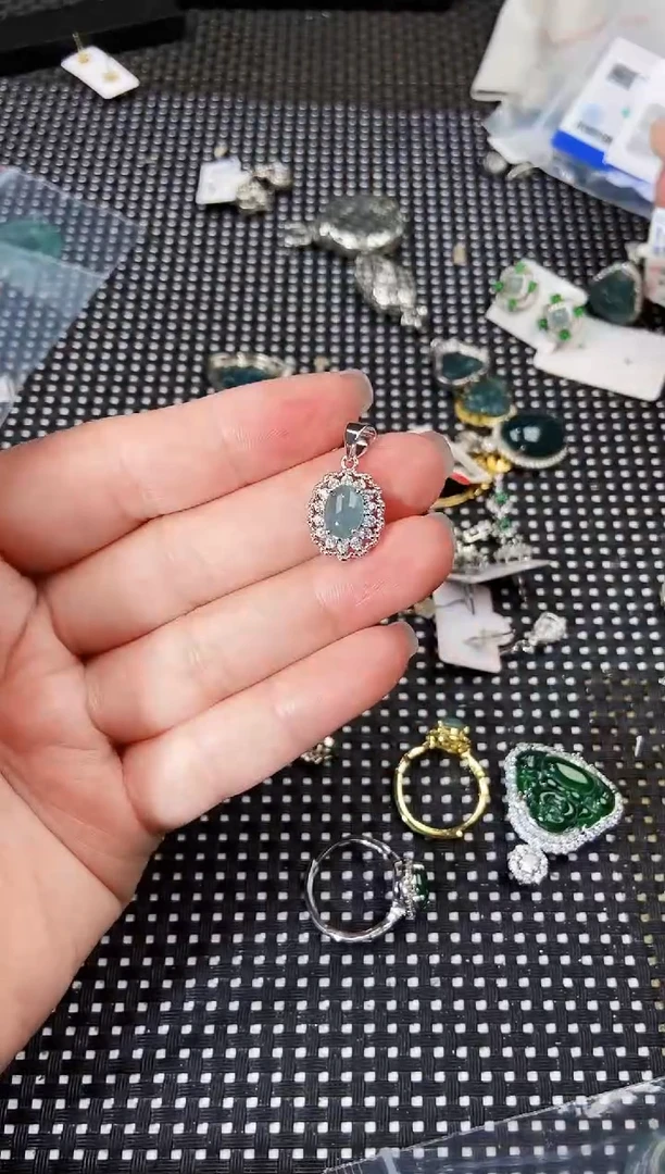 翡翠未镶嵌耳饰1111111111