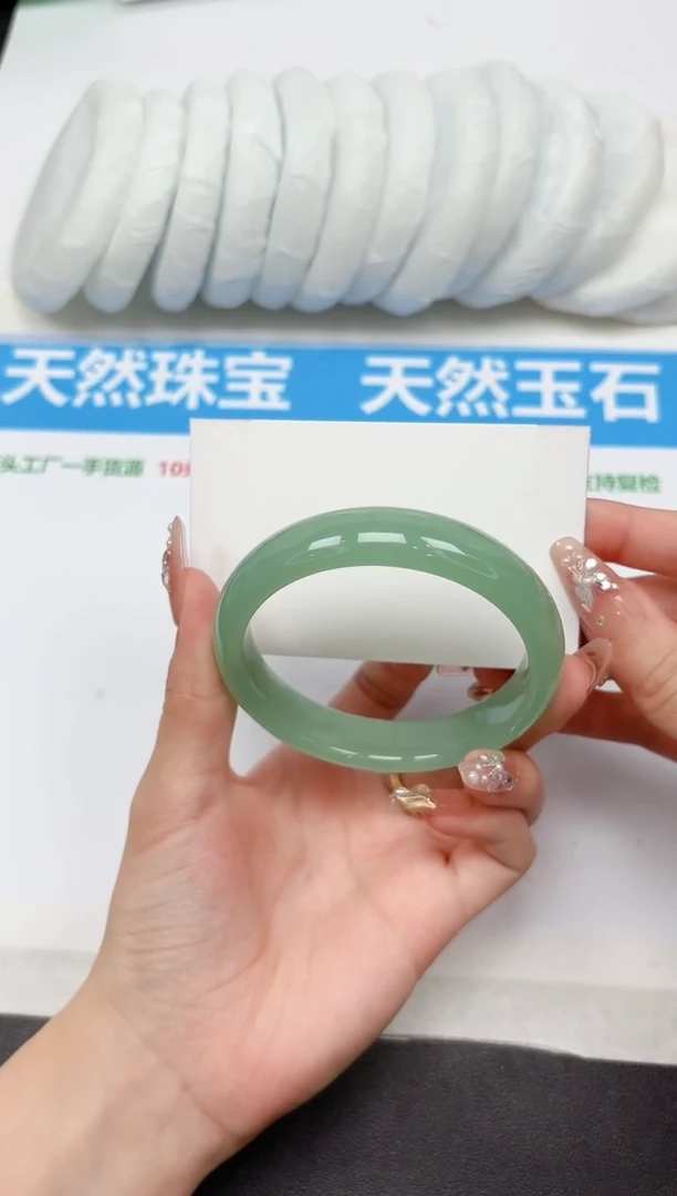 未镶嵌手镯石英质玉221-58.2