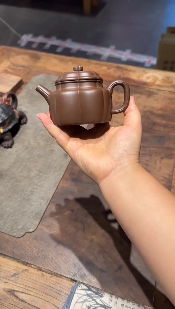 茶壶紫砂美**芳筋纹德中