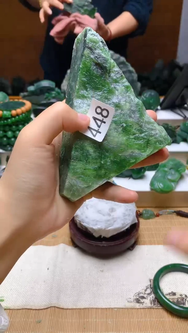 未镶嵌和田玉（碧玉）珠宝半成品1