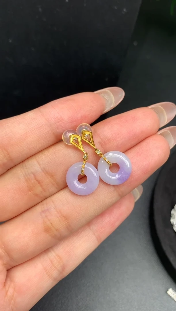 18K金镶嵌翡翠耳饰耳钉