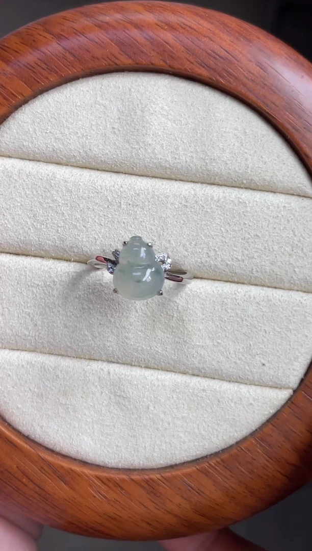 颈饰银S925镶嵌翡翠(45号链接)纯天然A货缅甸翡翠葫芦（戒指）