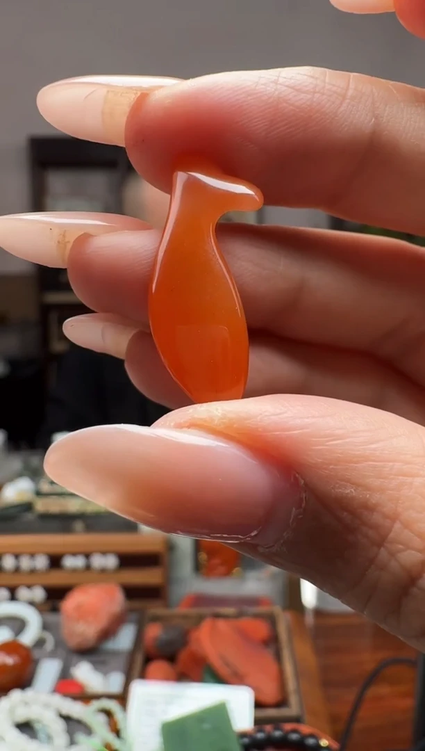 未镶嵌南红玛瑙挂件辛***?p380