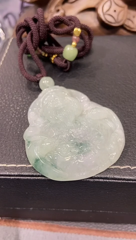 翡翠未镶嵌颈饰天然 缅甸A货翡翠吊坠
