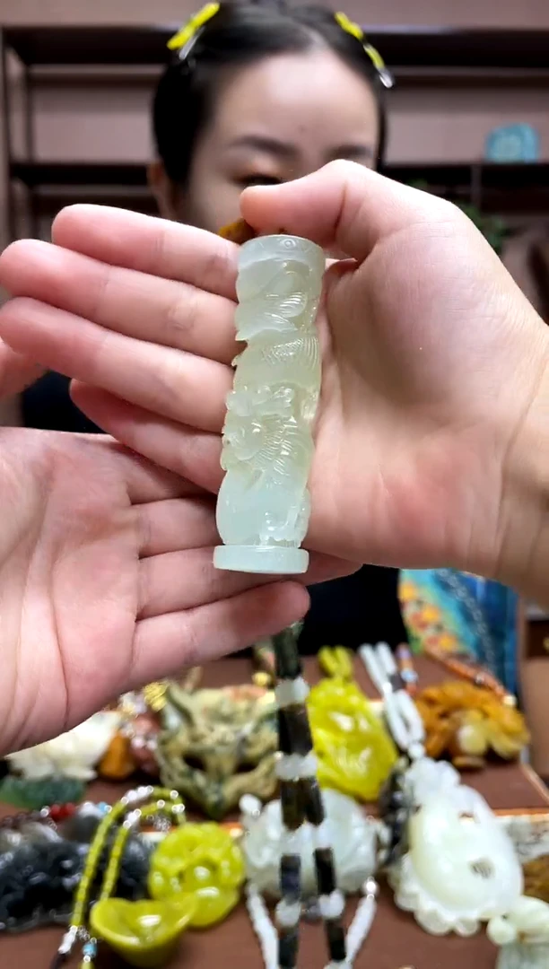 未镶嵌岫玉吊坠·