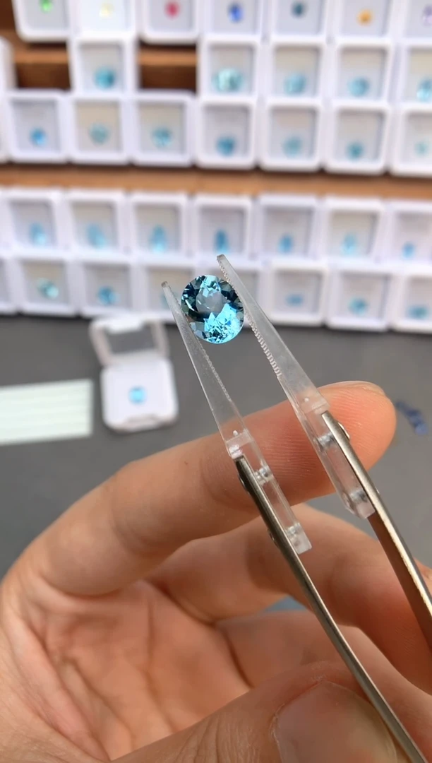 未镶嵌裸石定制海蓝宝石2.22ct 超圣01082