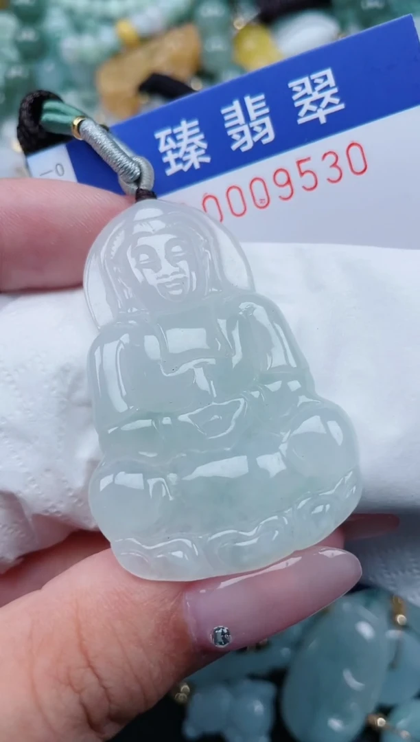 翡翠未镶嵌颈饰.0009530