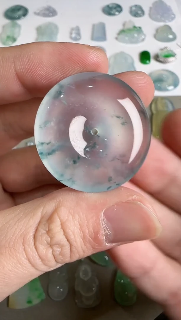 吊坠(不含链)未镶嵌翡翠.