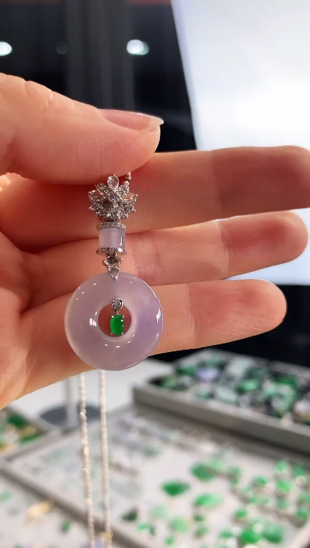 【闪购商品】翡翠吊坠(不含链)18K金镶嵌吊坠